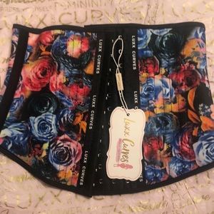 Luxx Curve Waist Trainder = XS